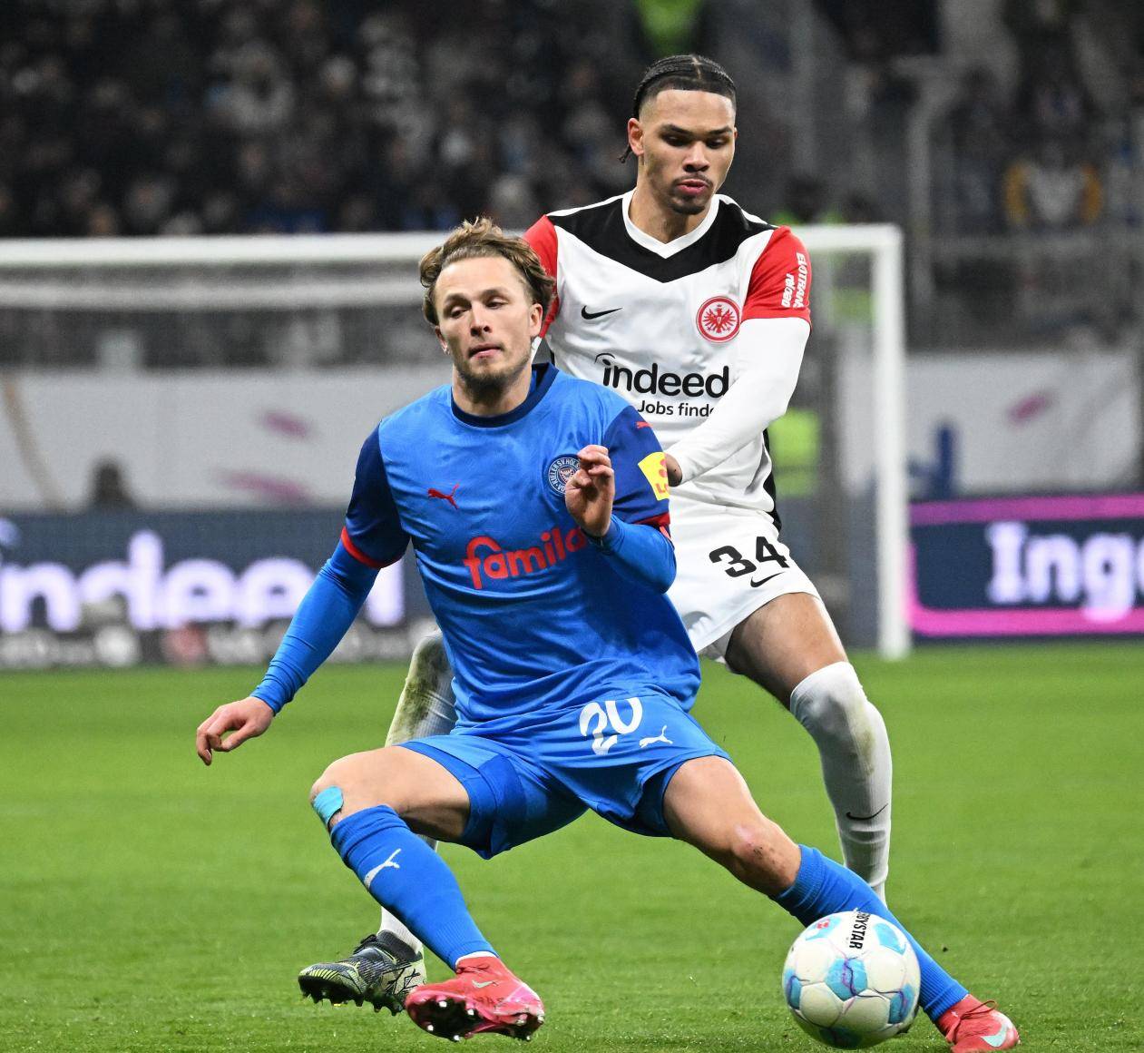 法兰克福队本周在比赛中表现非常出色 法兰克福队本周在比赛中表现非常出色