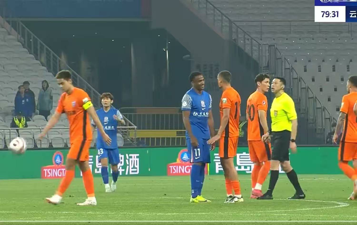 红牌、黄牌频出，裁判不留情