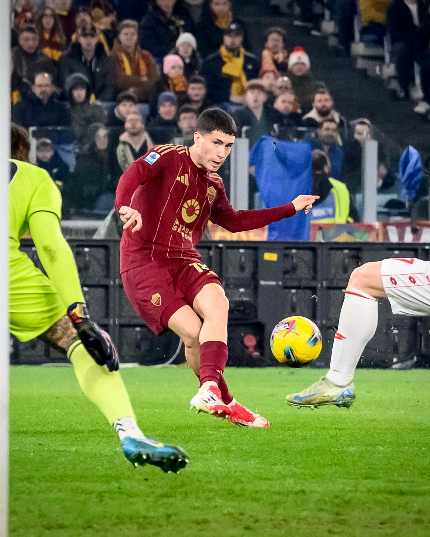 关于罗马客场险胜佛罗伦萨,保持胜利势头的信息 关于罗马客场险胜佛罗伦萨,保持胜利势头的信息