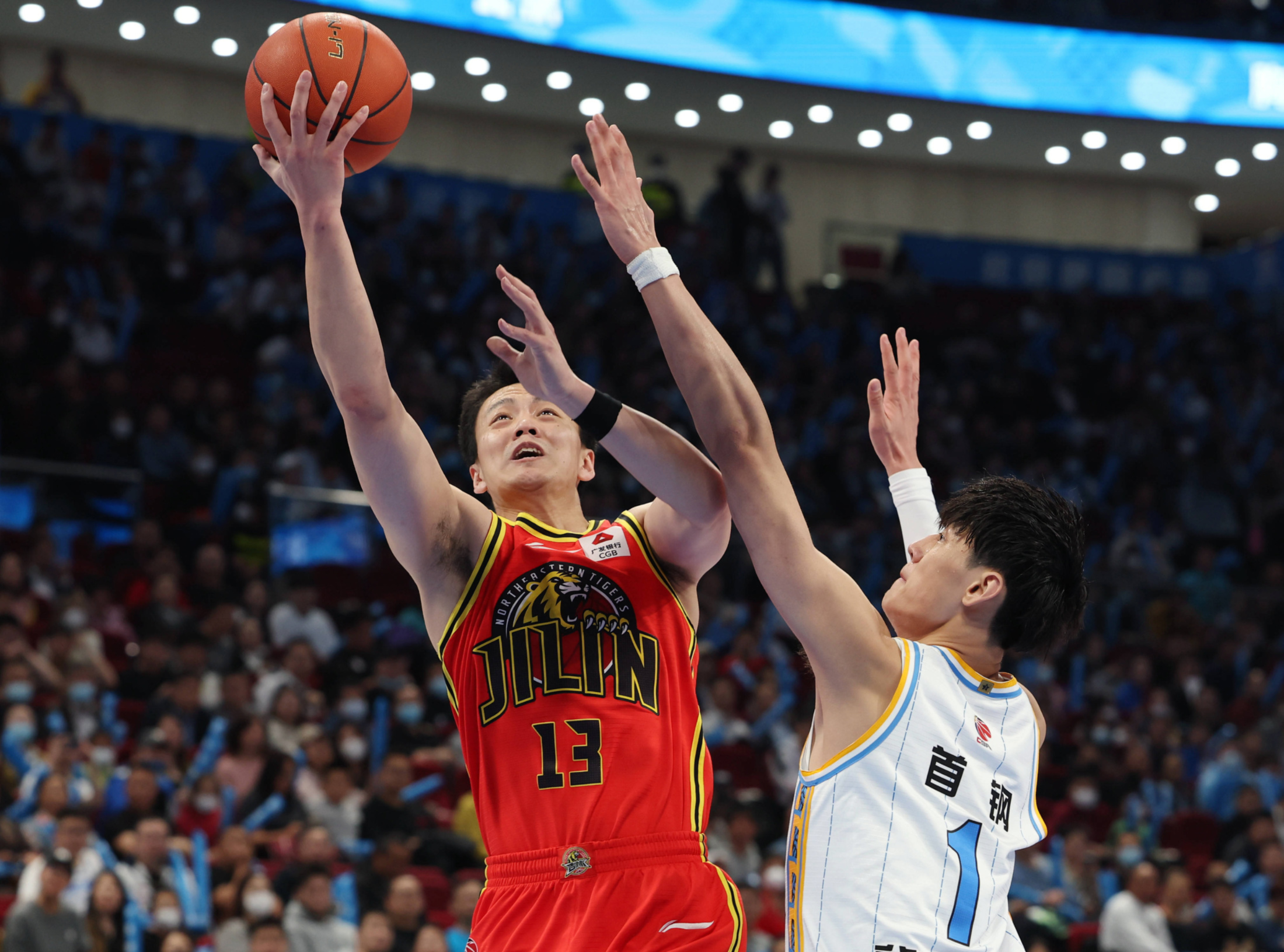 开云体育下载-回归助攻，球队获得宝贵三分