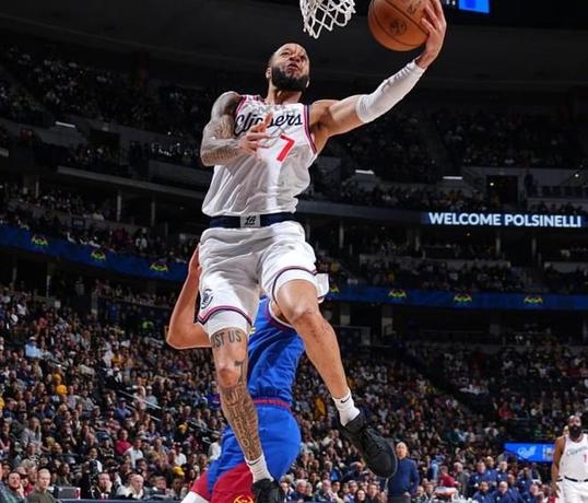 开云体育官网-雷霆主场大胜掘金，威少罕见传球表现的简单介绍