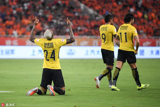 开云体育app-关于恒大5:1大胜贵州斩10连胜，豪宅球场仅失1球再榜首的信息