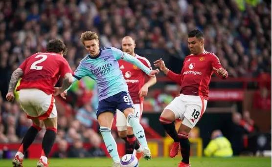 开云平台-利物浦惊险获胜，稳固英超前四位置