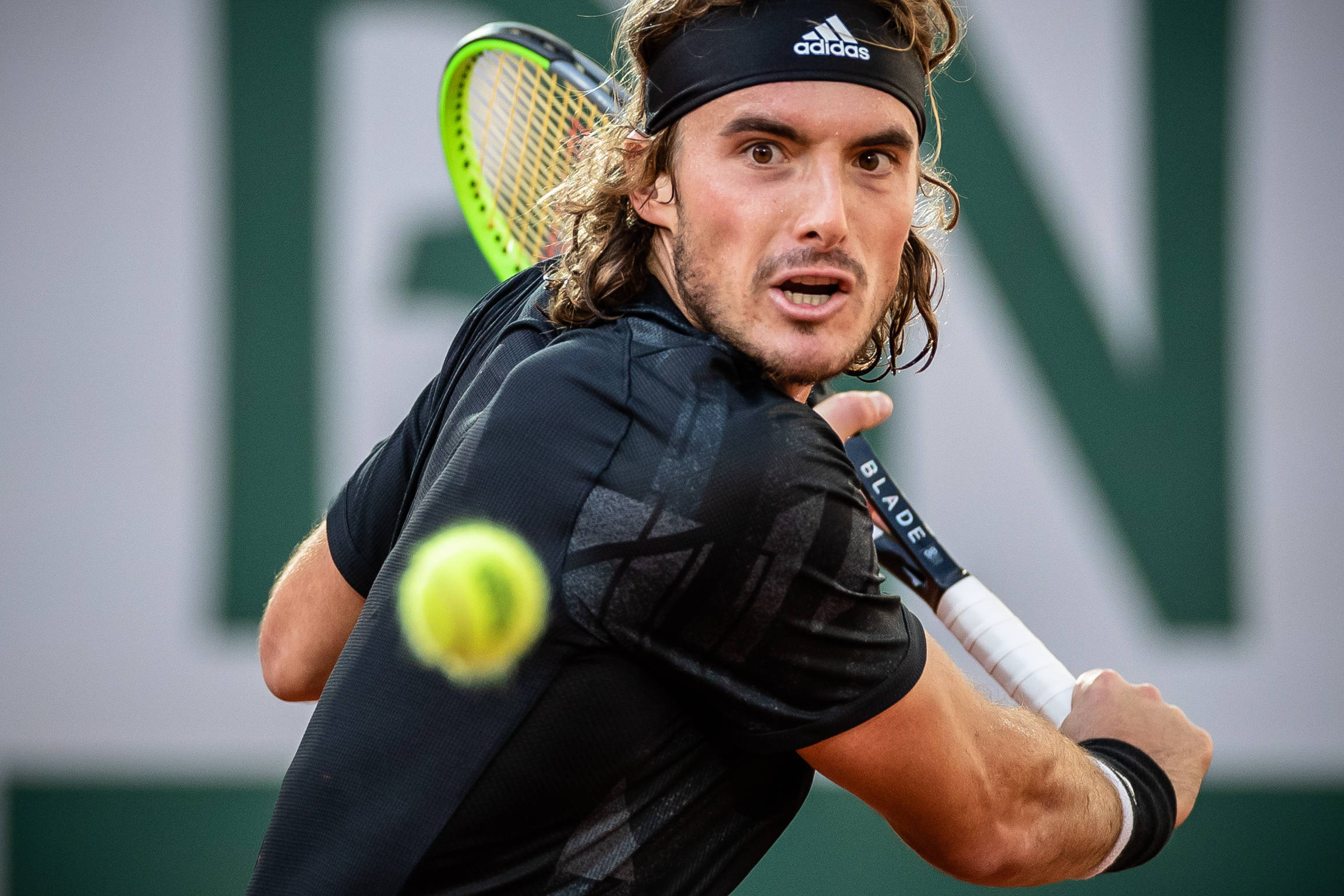 包含德国网球队力克西班牙网球队,西西帕斯统治全场的词条 包含德国网球队力克西班牙网球队,西西帕斯统治全场的词条