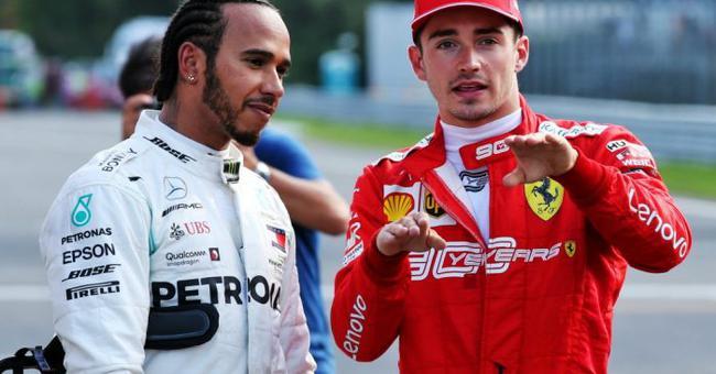 开云体育官网-雷诺车队鏖战阿斯顿马丁,汉密尔顿带队取胜的简单介绍