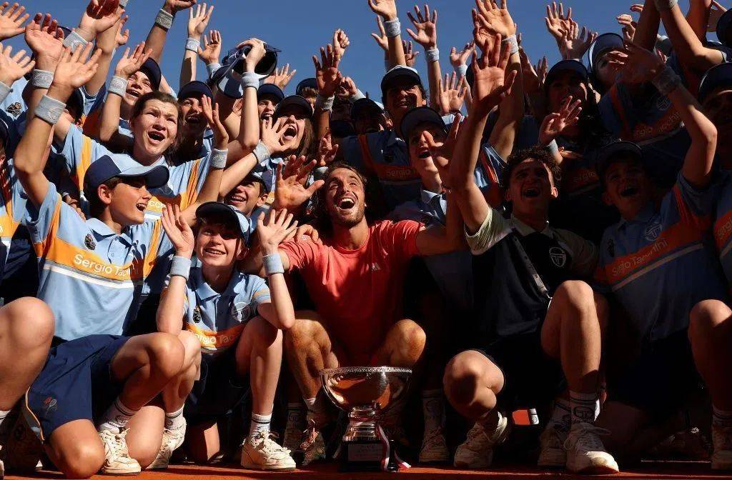 法网碾压蒙特卡洛大师赛，西西帕斯点燃赛场