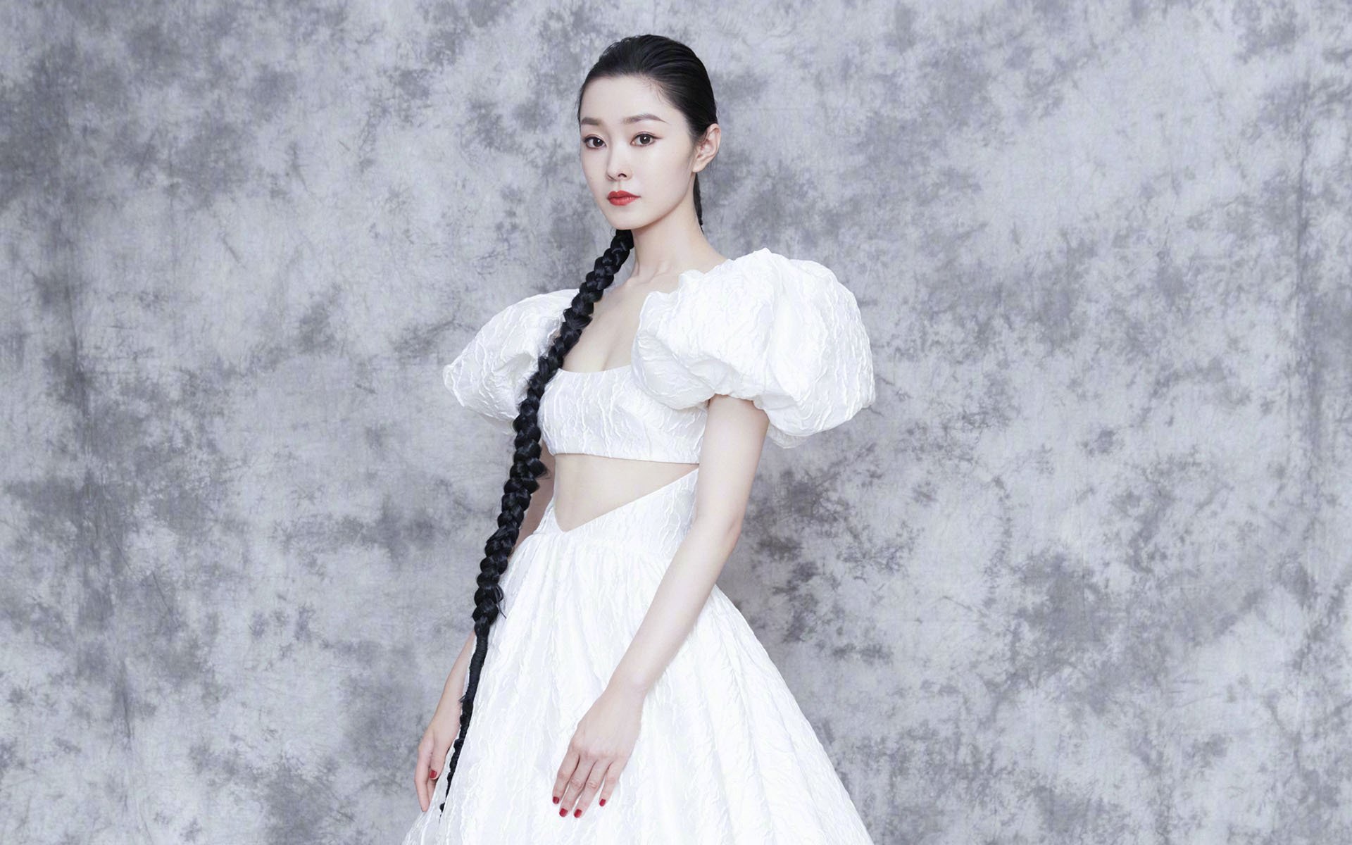 开云体育APP下载-本泽马闪耀友谊赛，尼日利亚逆转毕尔巴鄂，老将证明关键先生价值