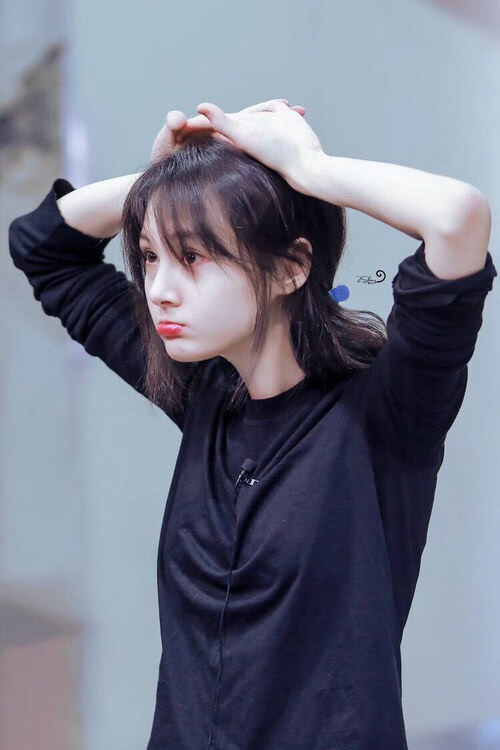 开云体育APP下载-老鹰力克骑士，利拉德制胜表现铸就史诗胜利