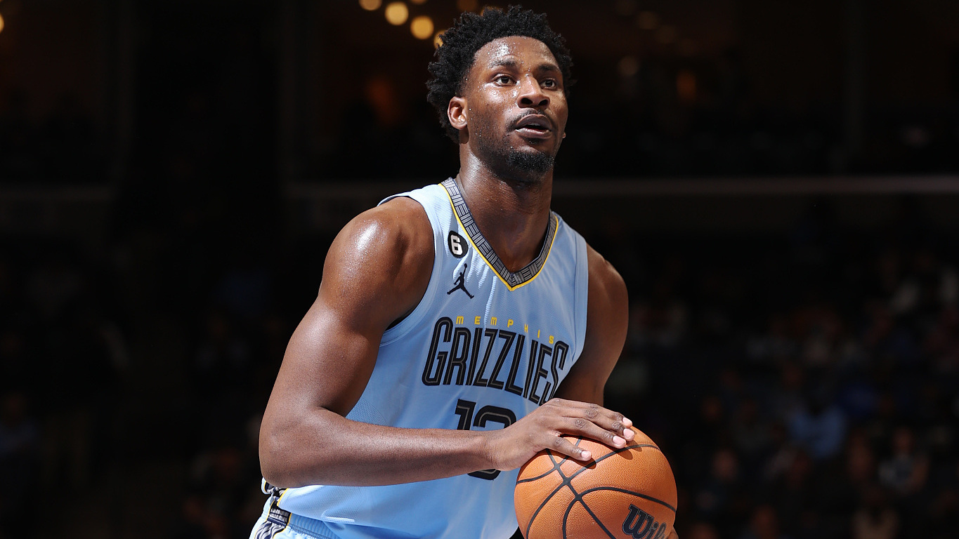 小贾伦爆发，广东队防守锁死马刺