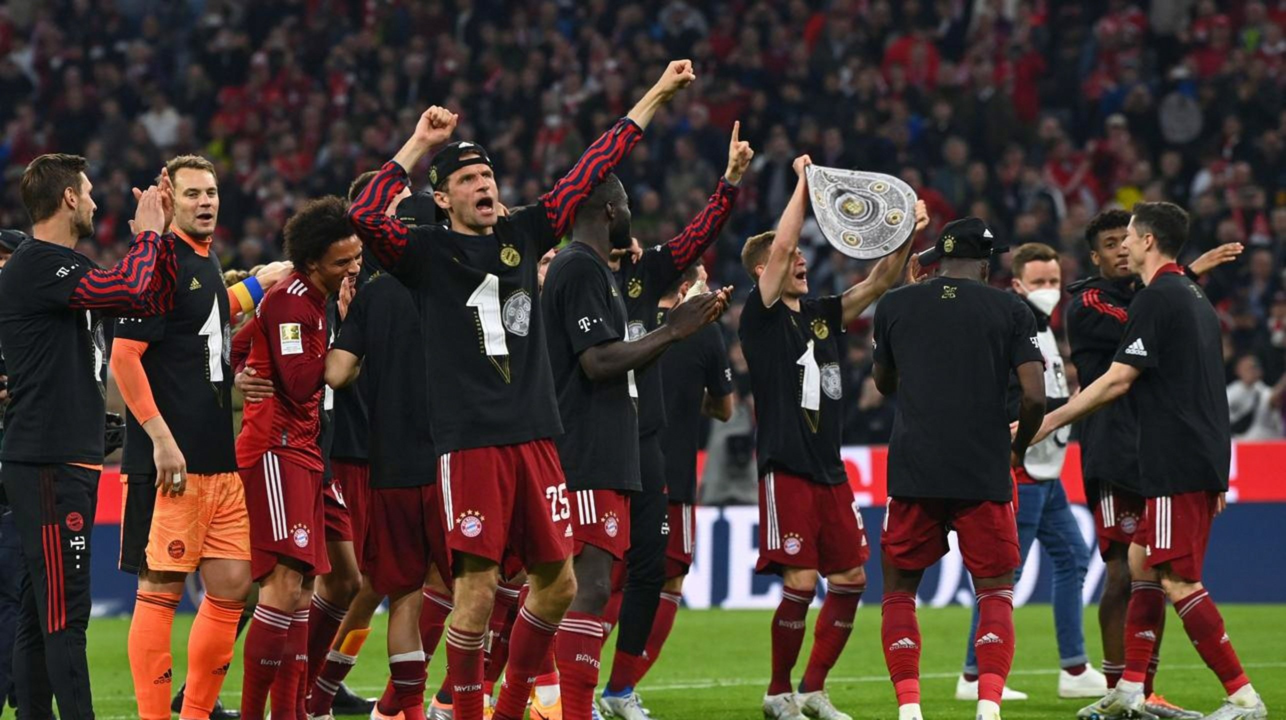 多特蒙德对阵丹麦，克瓦拉茨赫利亚统治全场